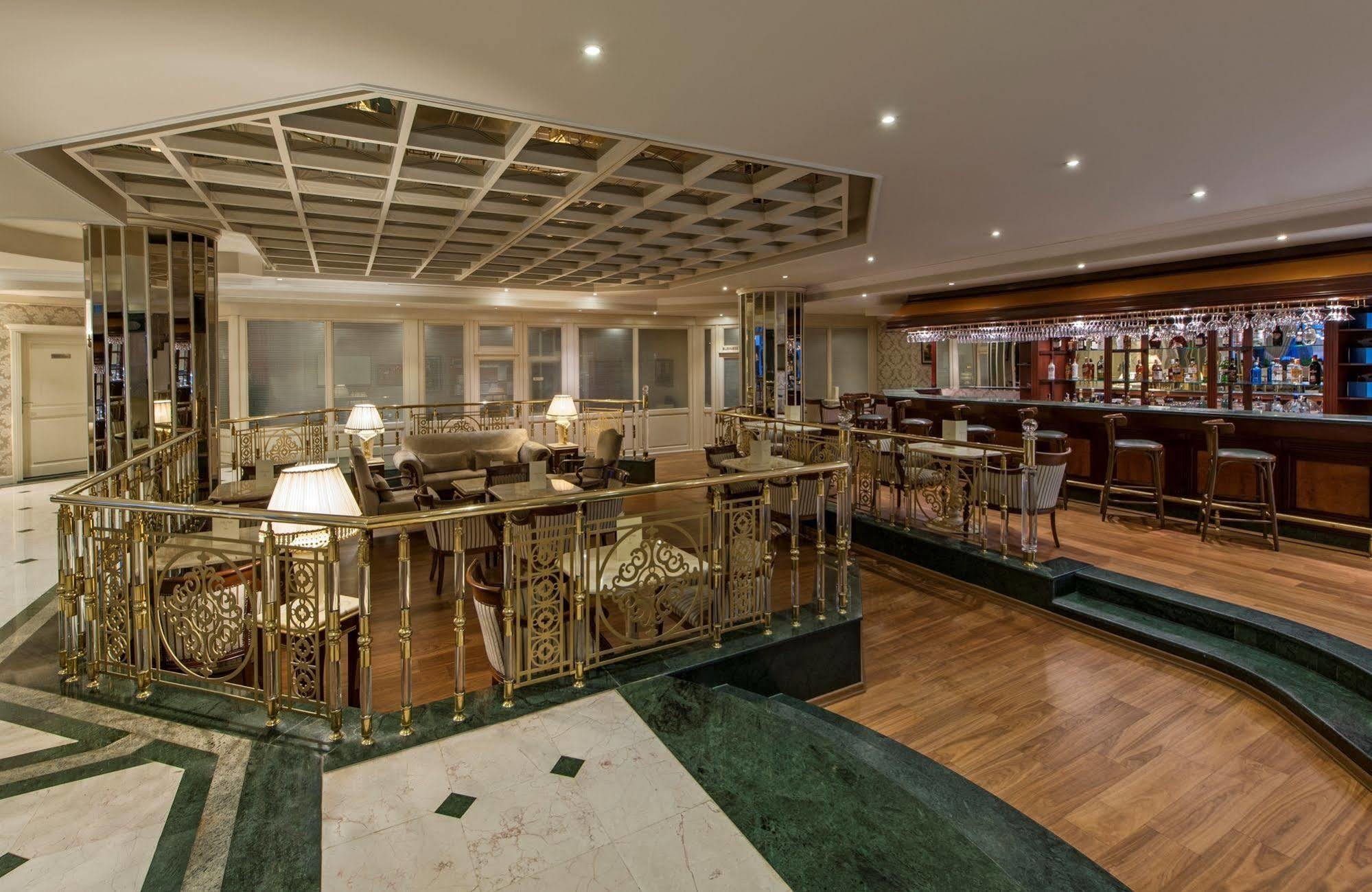 Otel Elite World Comfy Taksim 4*