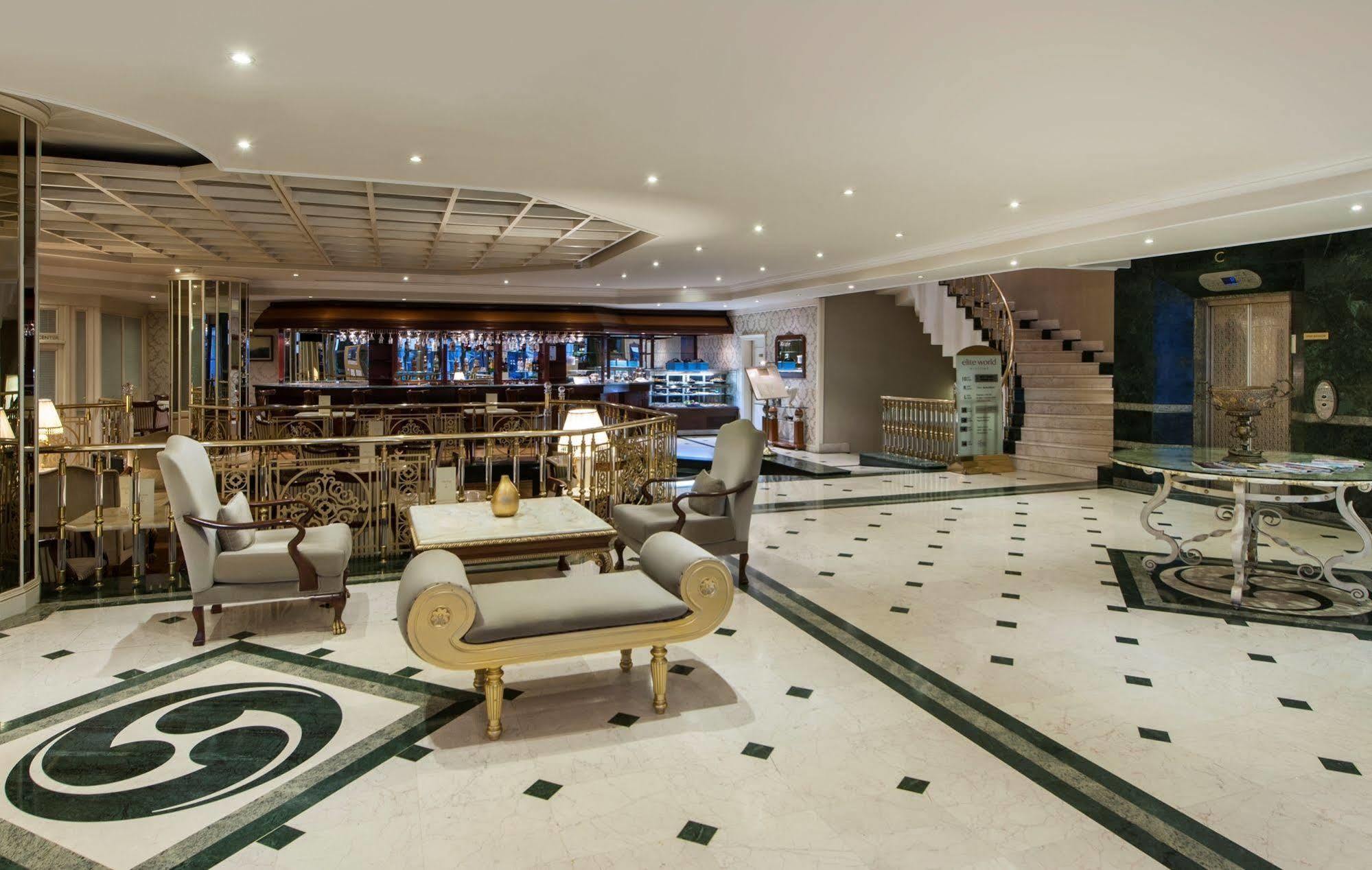 Elite World Comfy Taksim Otel 4*
